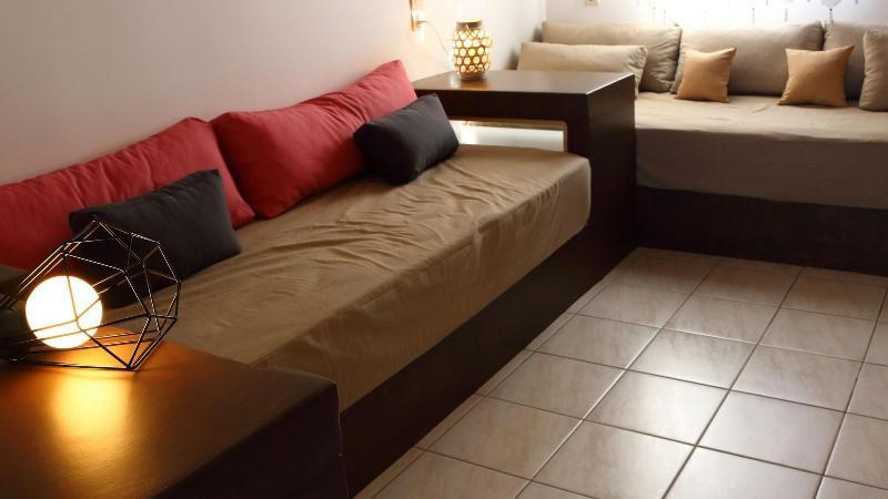 Αύρα Πάχαινας Aparthotel Εξωτερικό φωτογραφία
