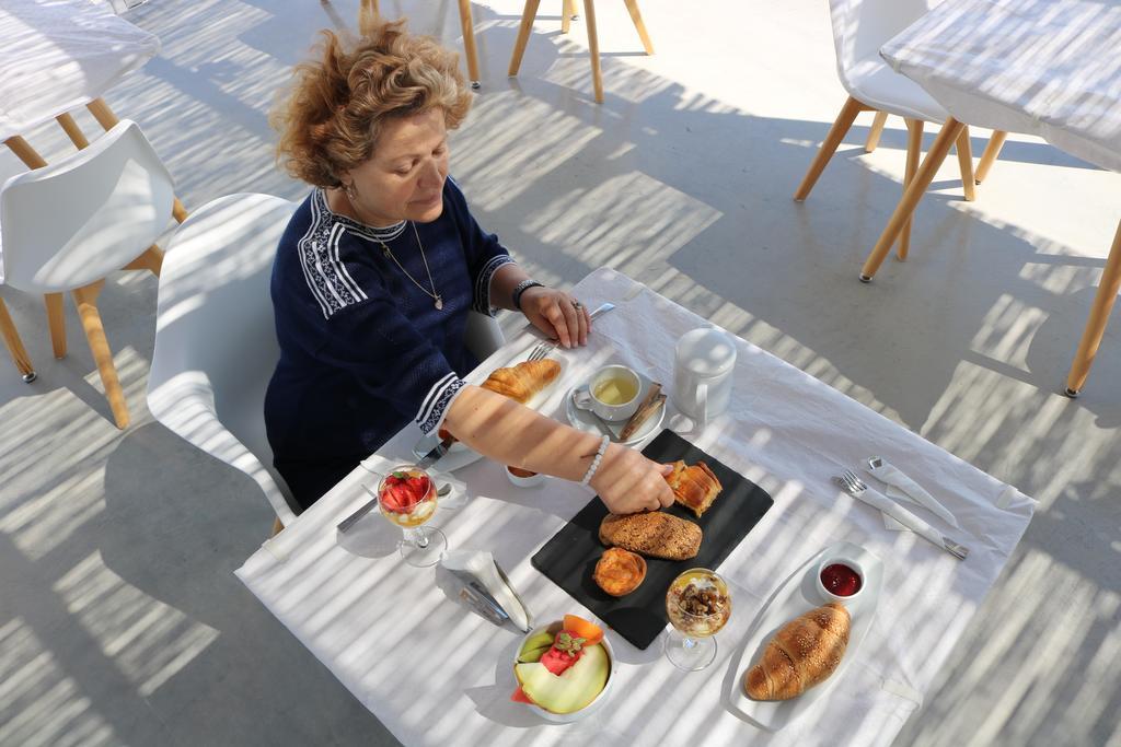 Αύρα Πάχαινας Aparthotel Εξωτερικό φωτογραφία